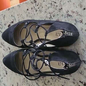 Dress women's shoes.